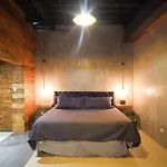 Brand New Gorgeous Industrial Loft In Downtown Ens