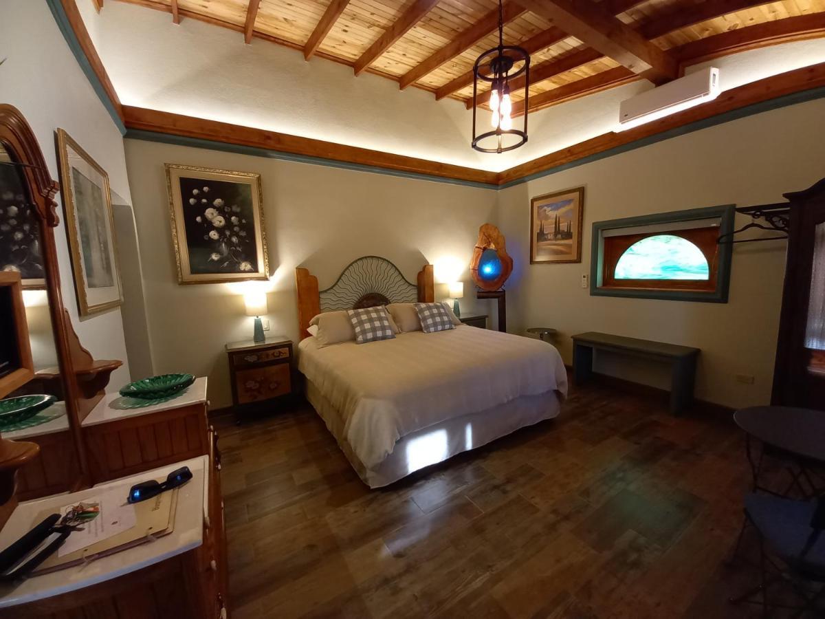 Santa Magdala Boutique