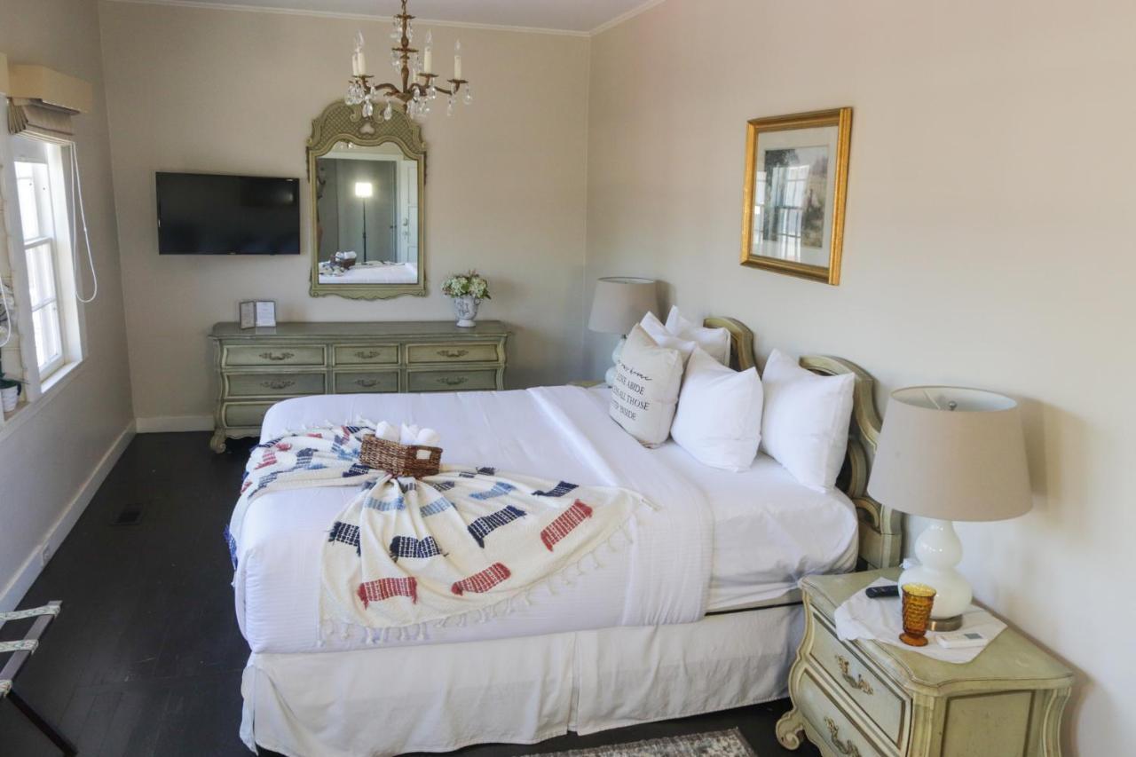 Bed & Breakfast La De Adelina