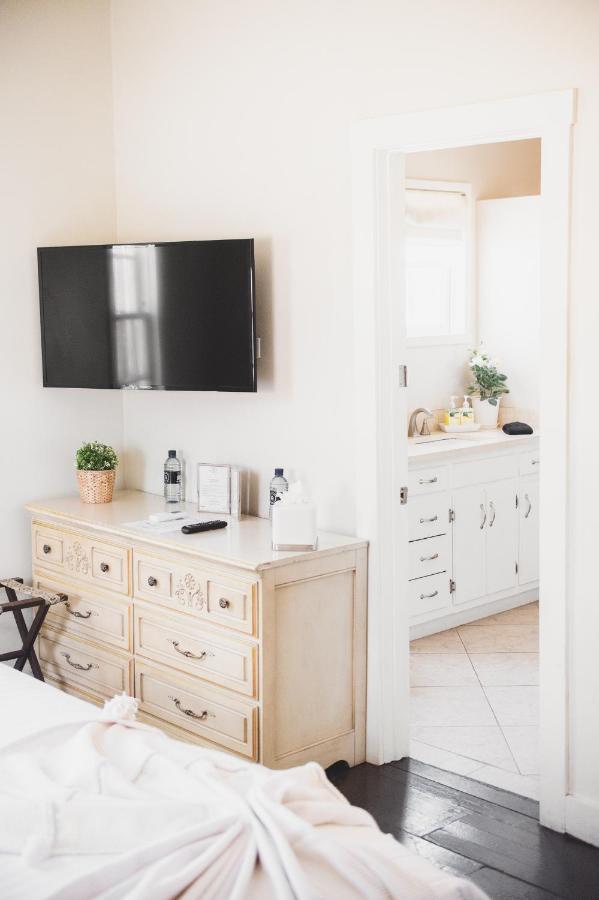 Bed & Breakfast La De Adelina Ensenada
