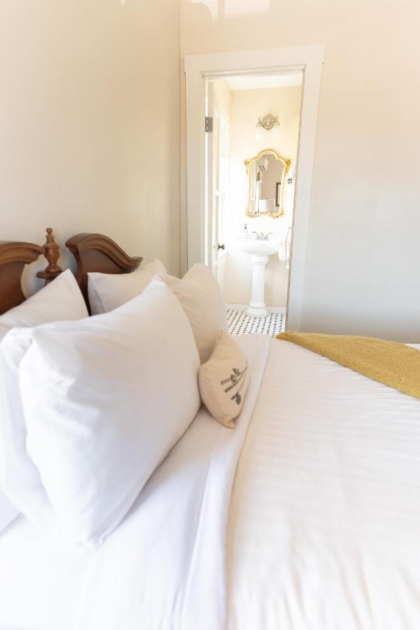 Bed & Breakfast La De Adelina