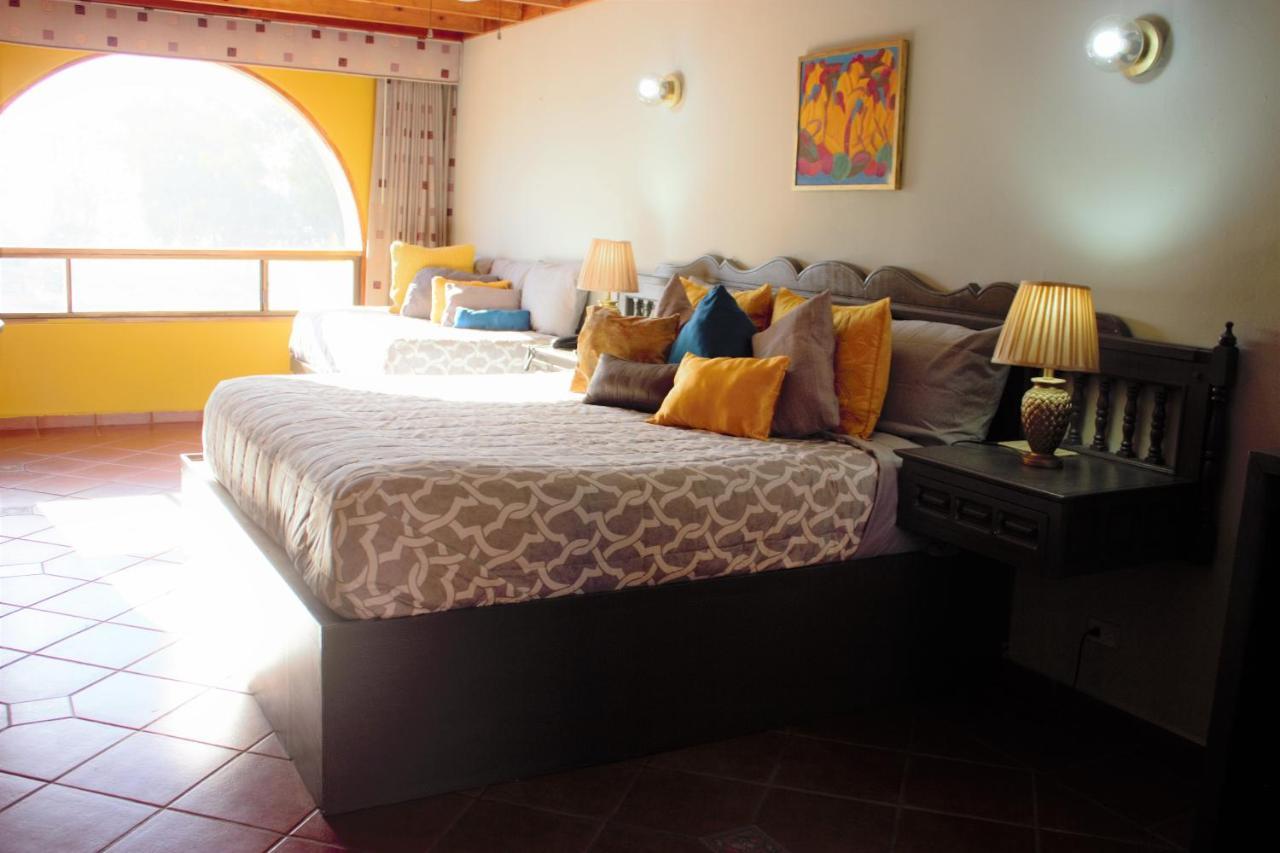 Hotel Mision Santa Isabel Ensenada