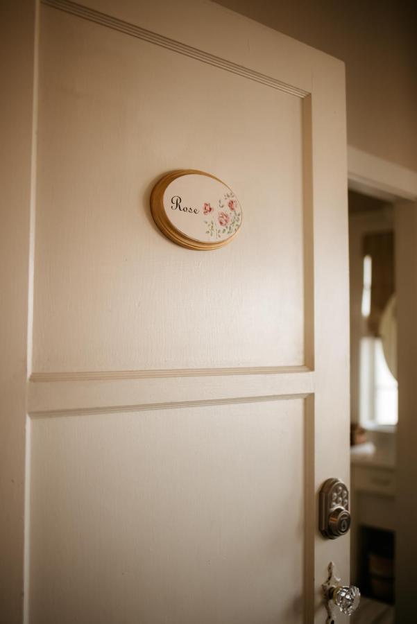 La De Adelina Bed & Breakfast 3*
