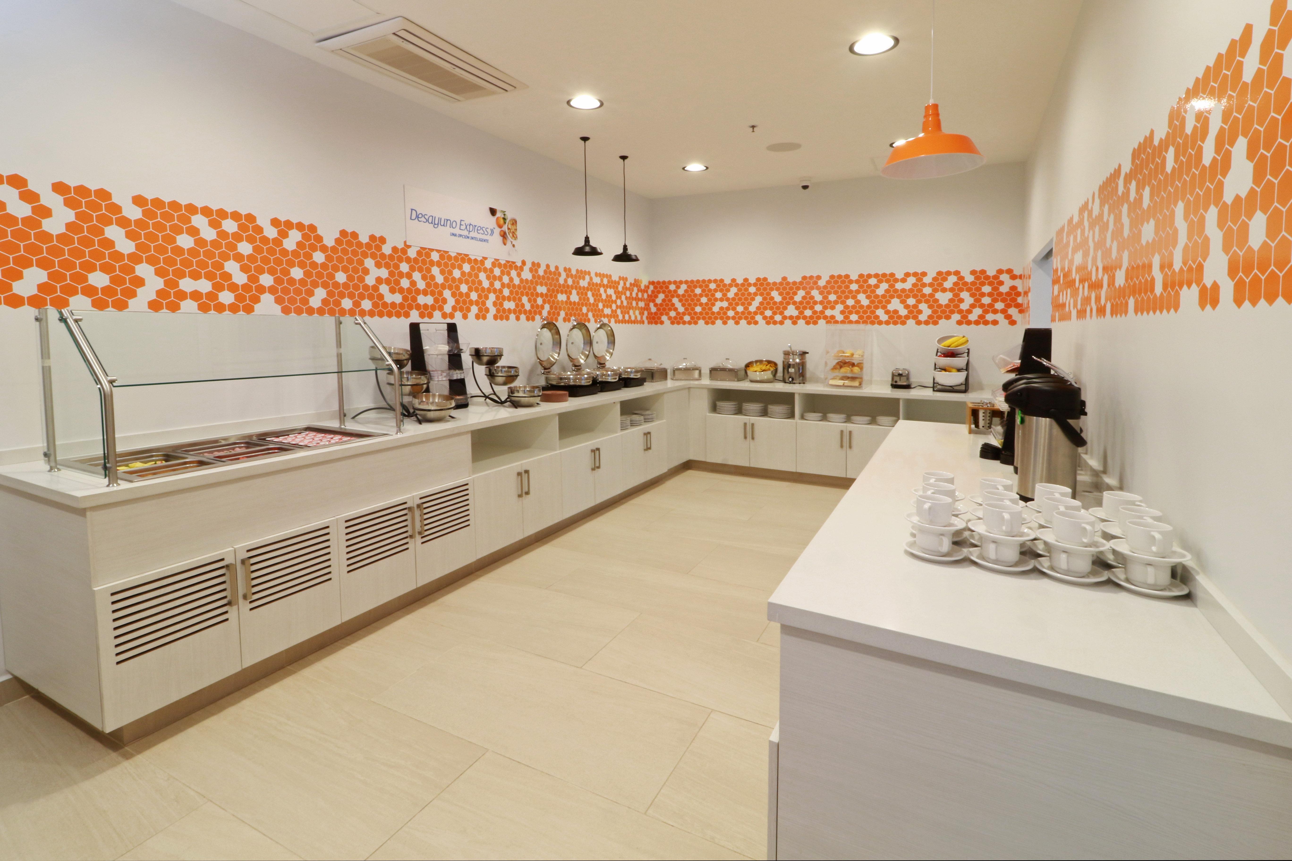 Hotel Express & - Centro By Ihg 3*