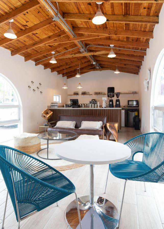 House By Eazy Hotel Ensenada