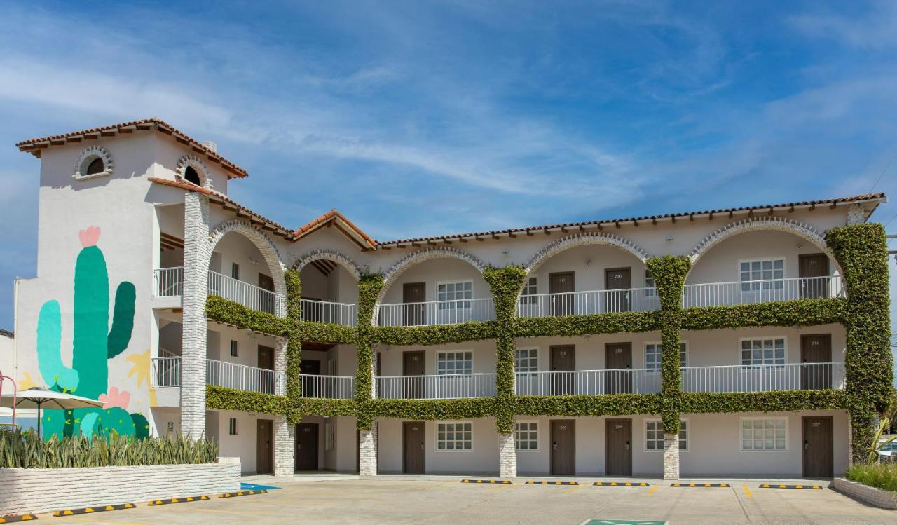 Hotel House By Eazy