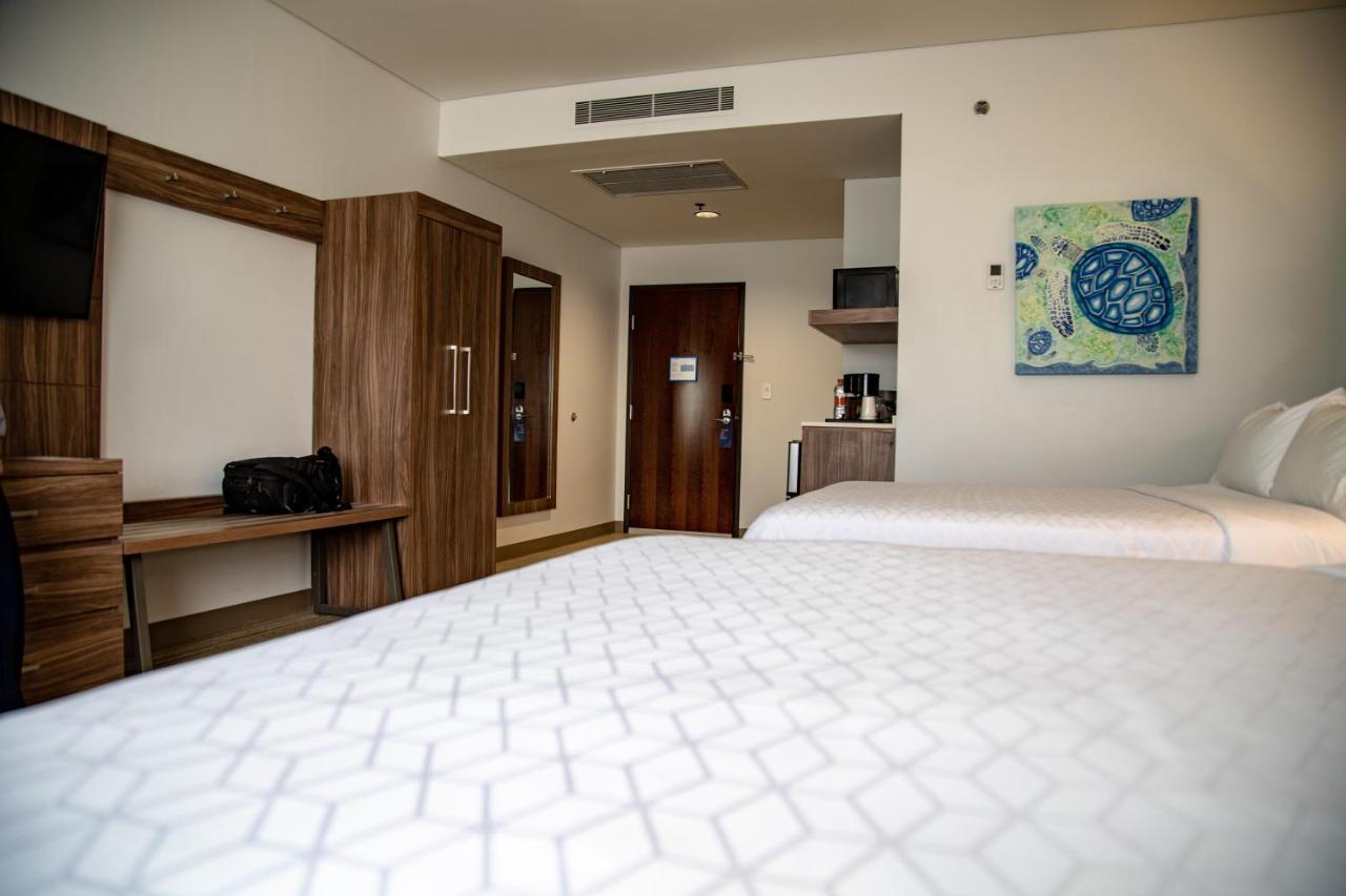 Express & - Centro By Ihg Hotel 3*