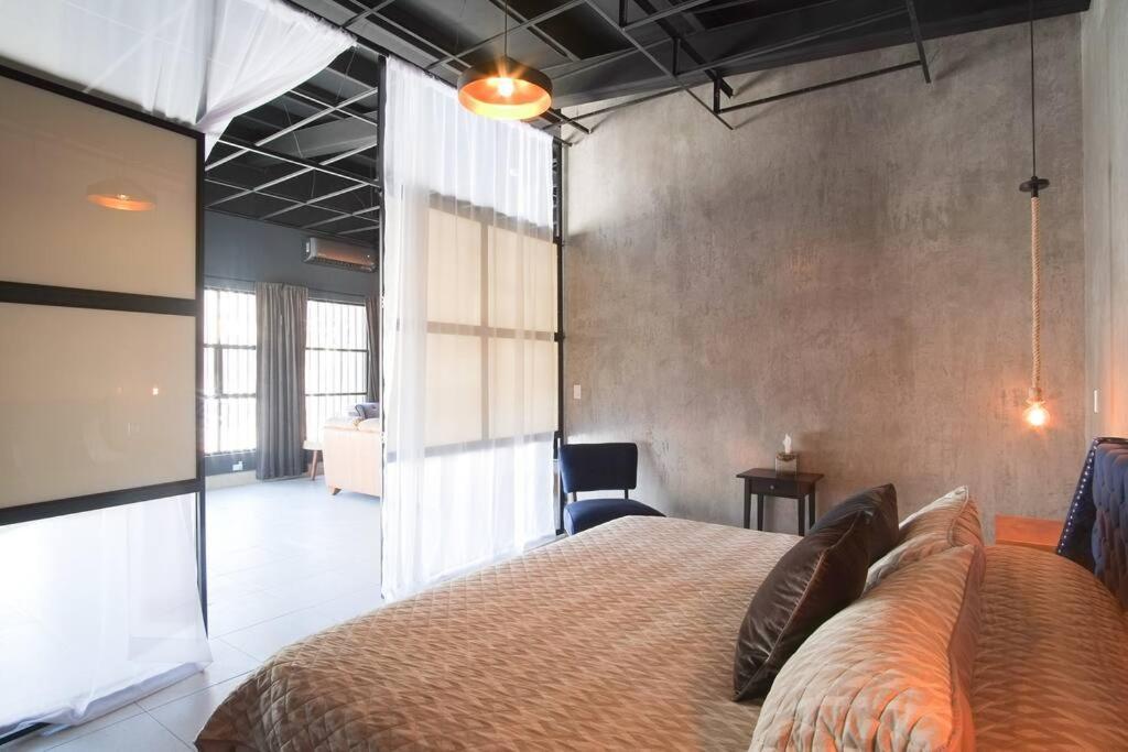 Apartment Brand New Gorgeous Industrial Loft In Downtown Ens *