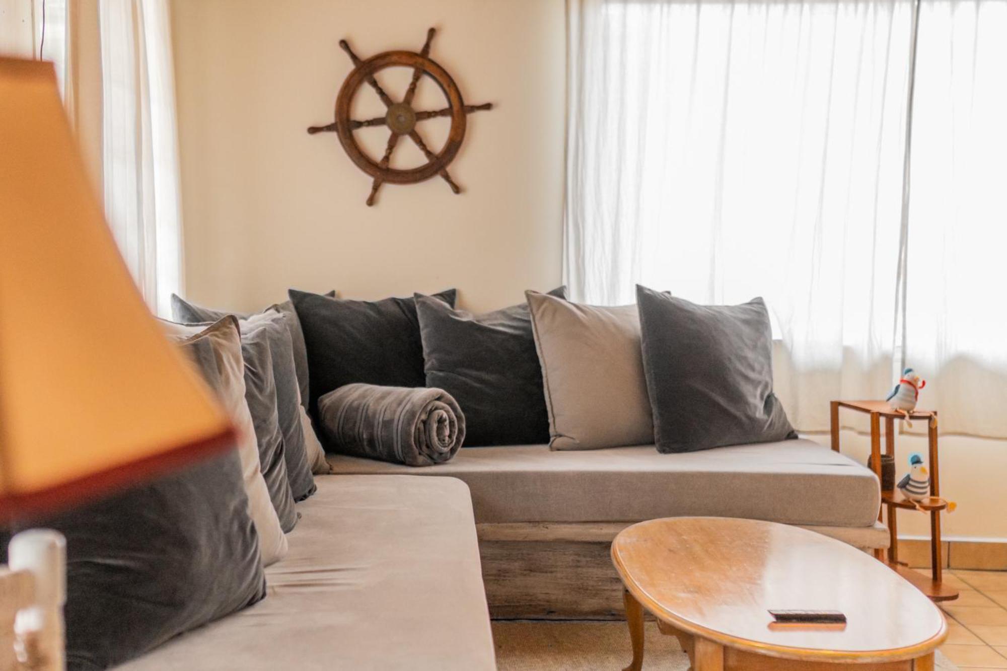 Casa Capitan - Beachfront Living Ensenada