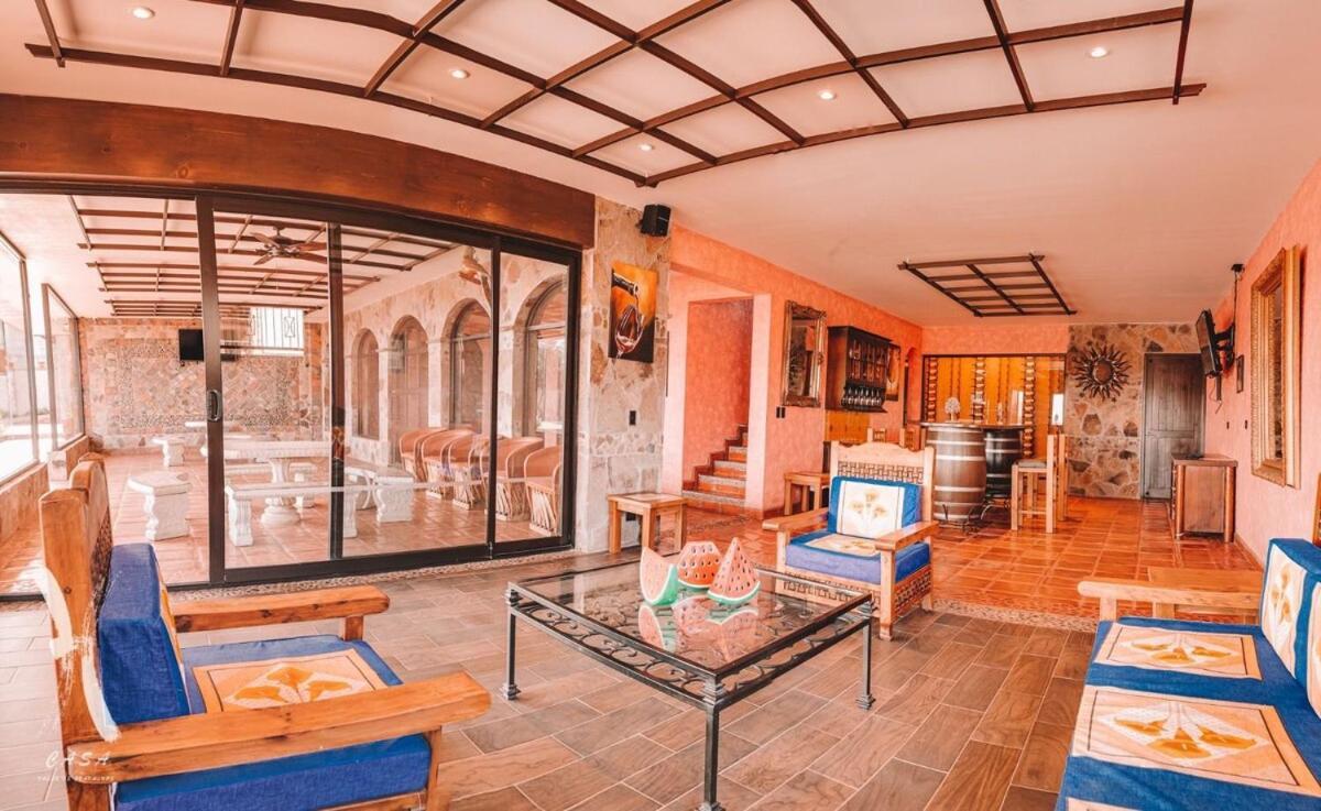Casa H Valle De Guadalupe * Ensenada