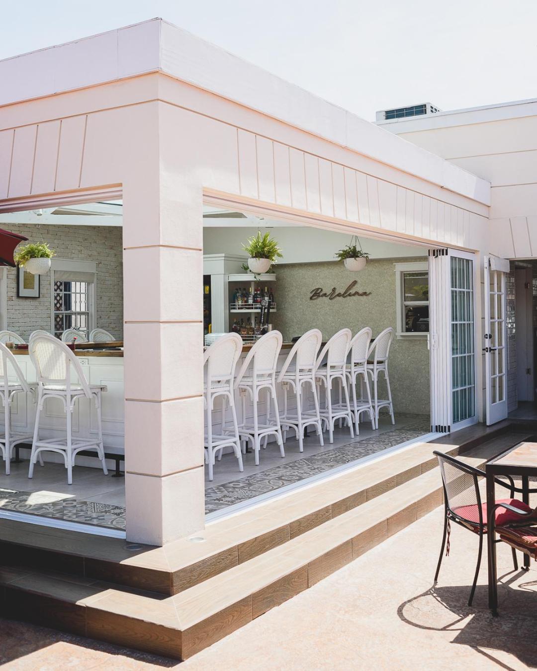 La De Adelina Bed & Breakfast