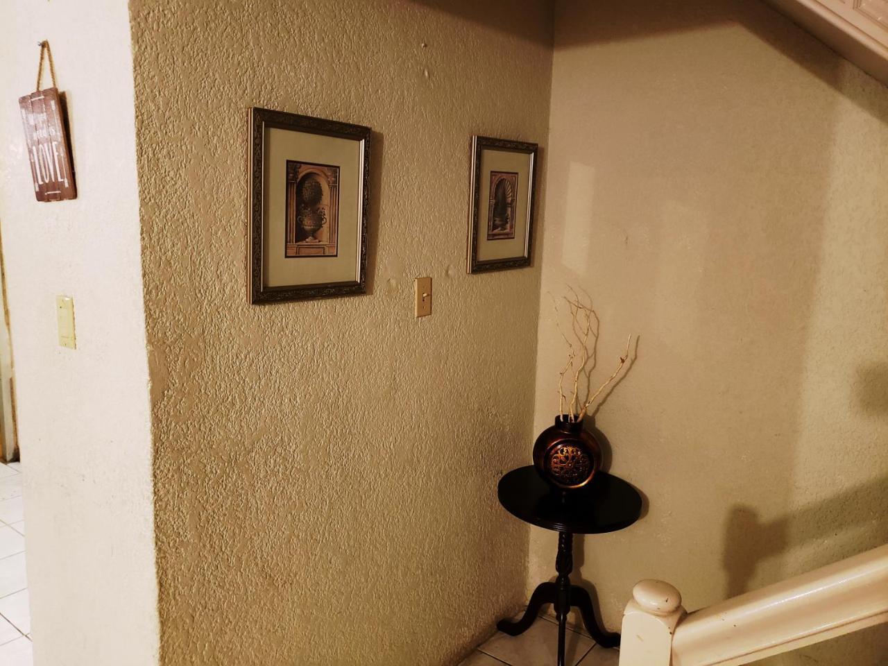 Ochoa's House *