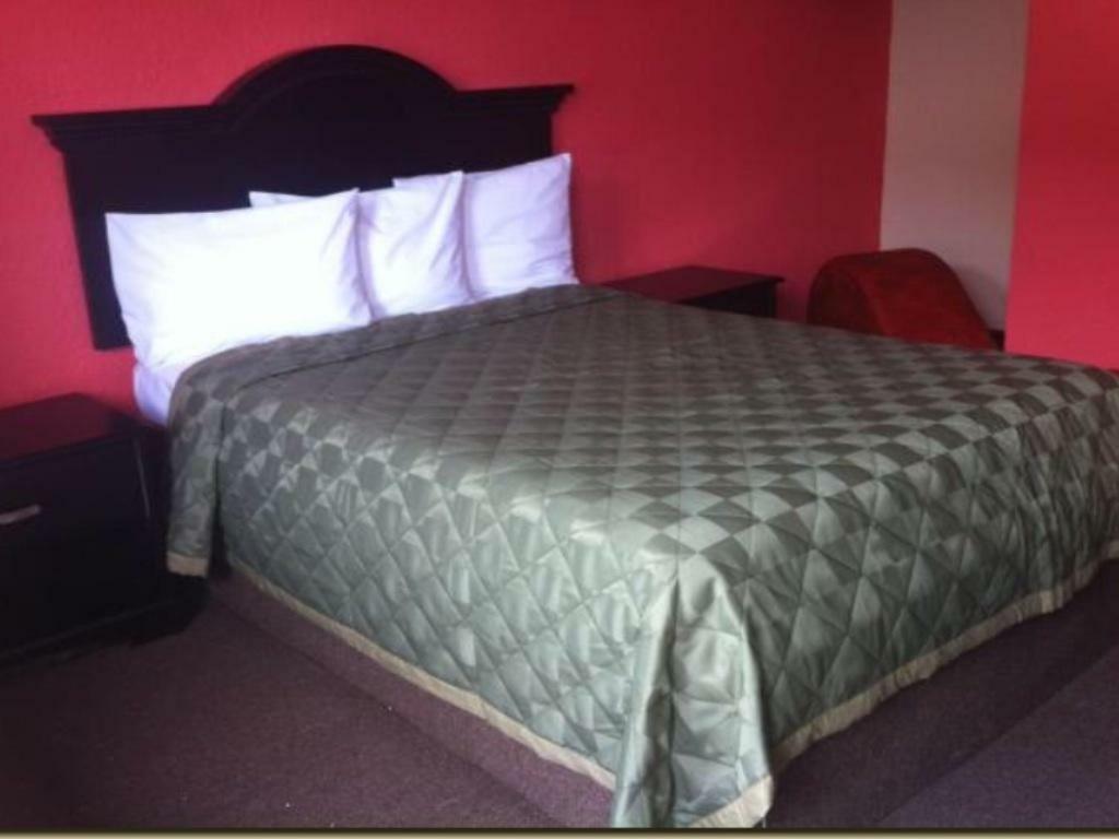 Agora Motel 2*